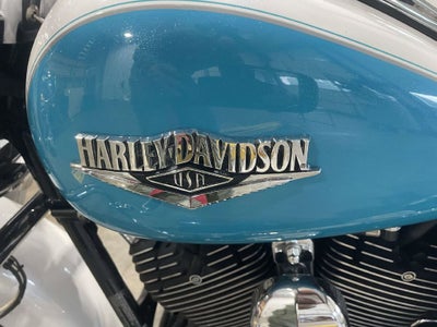 2016 Harley-Davidson ROAD KING Base