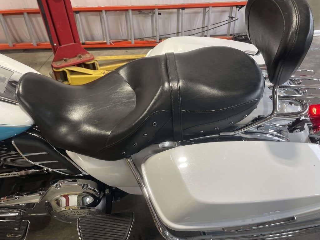 2016 Harley-Davidson ROAD KING Base