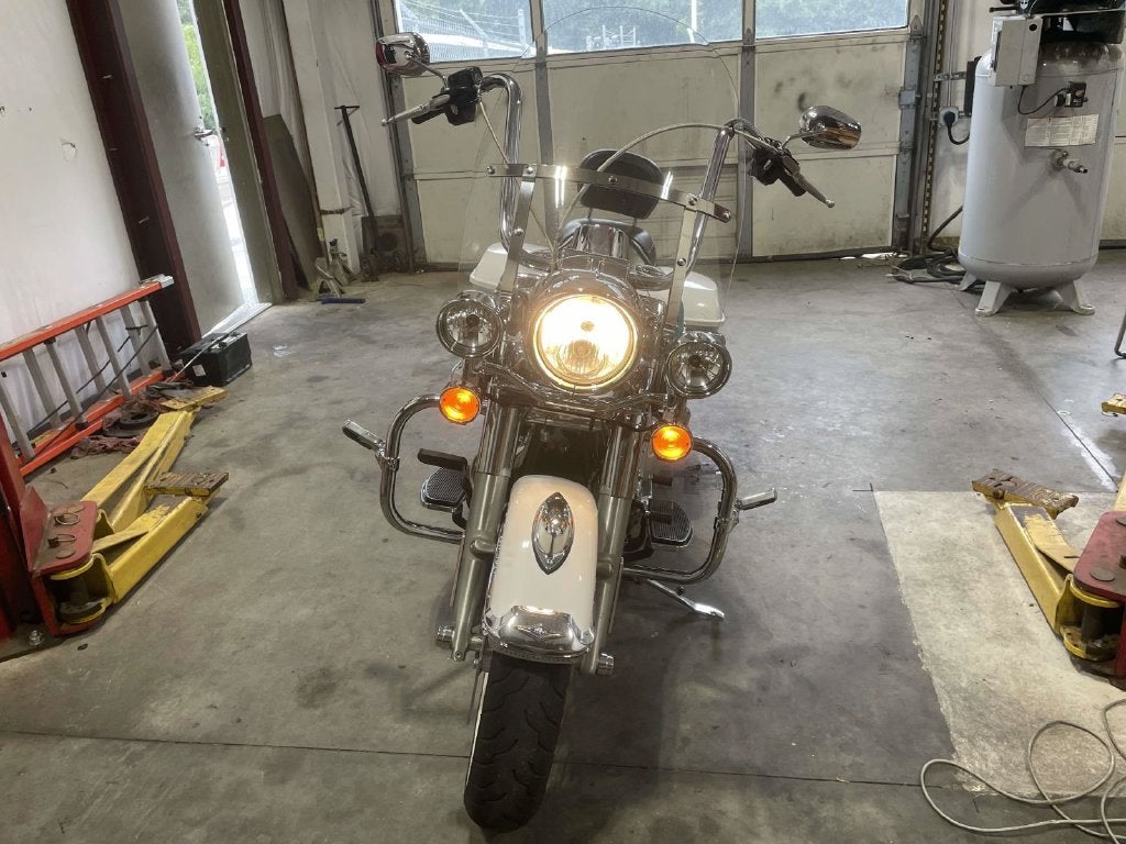 2016 Harley-Davidson ROAD KING Base