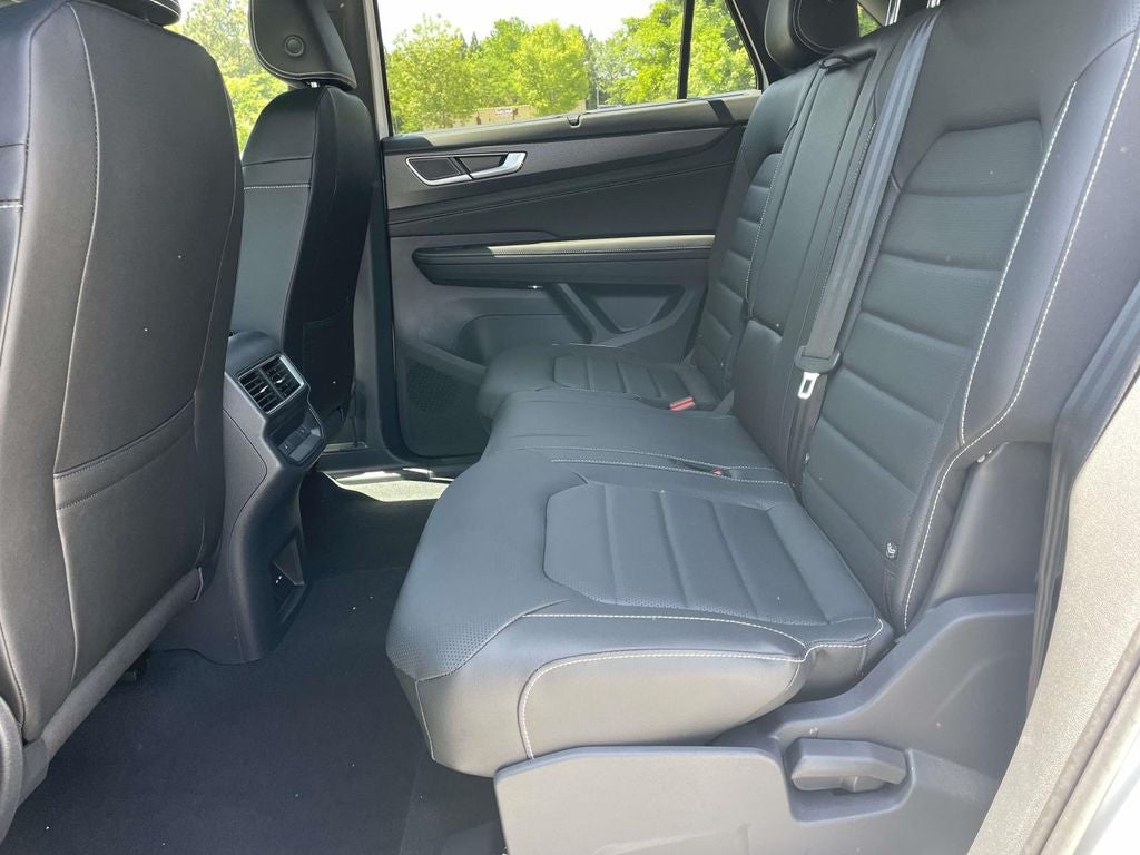 2026 Volkswagen Atlas Cross Sport 2.0T SEL R-Line Black