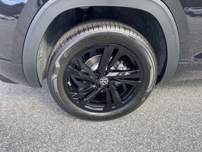 2026 Volkswagen Atlas Cross Sport 2.0T SEL R-Line Black