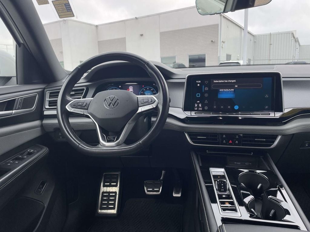 2024 Volkswagen Atlas Cross Sport 2.0T SEL R-Line