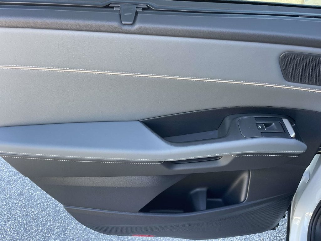 2027 Volkswagen Atlas 2.0T SE