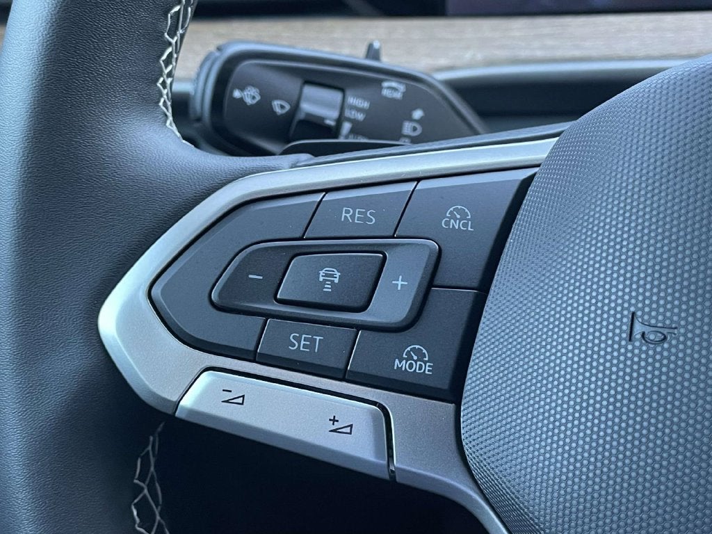 2027 Volkswagen Atlas 2.0T SE
