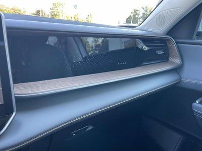2027 Volkswagen Atlas 2.0T SE