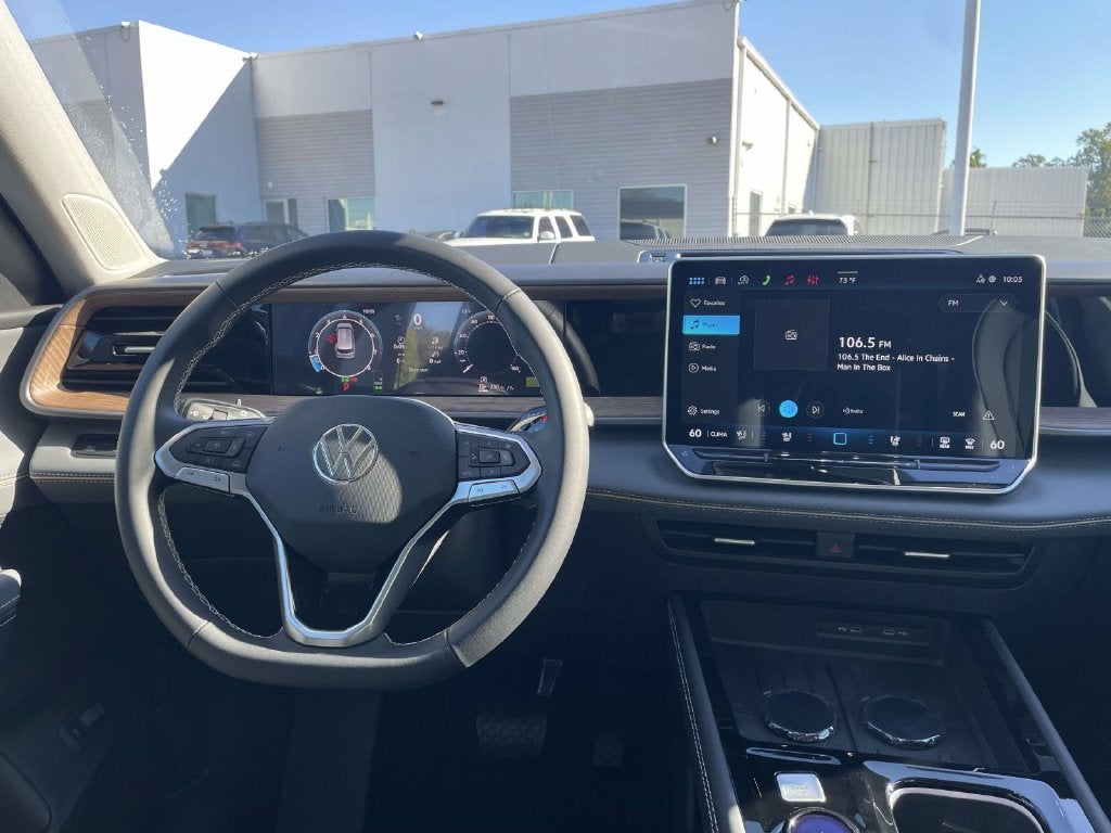 2027 Volkswagen Atlas 2.0T SE
