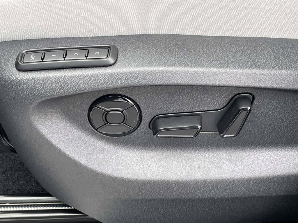 2027 Volkswagen Atlas SEL R-Line