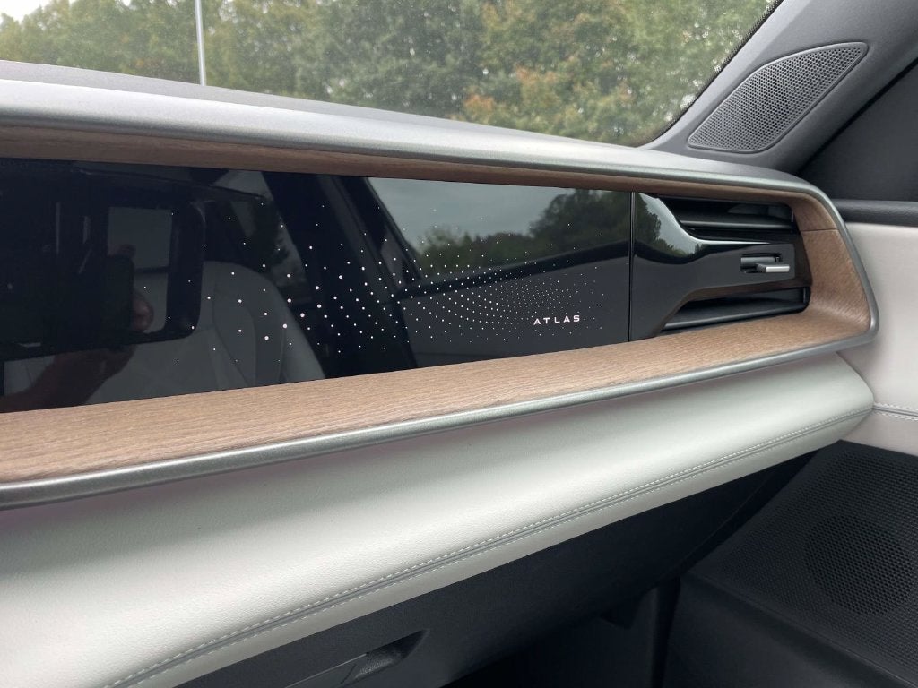 2027 Volkswagen Atlas SEL R-Line