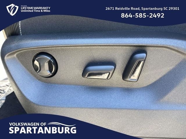 2026 Volkswagen Atlas Cross Sport 2.0T SE