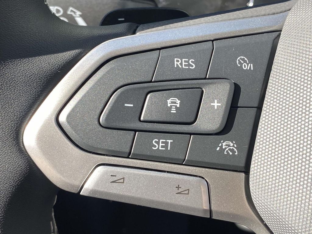 2026 Volkswagen Atlas Cross Sport 2.0T SE