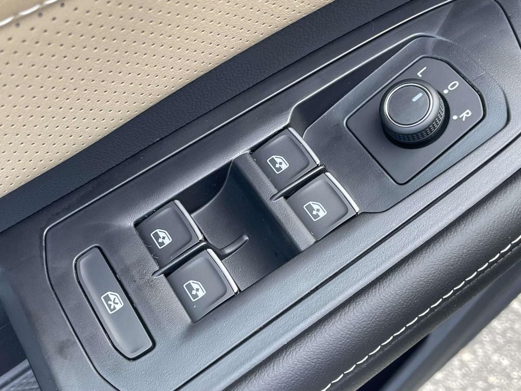 2026 Volkswagen Atlas Cross Sport 2.0T SE