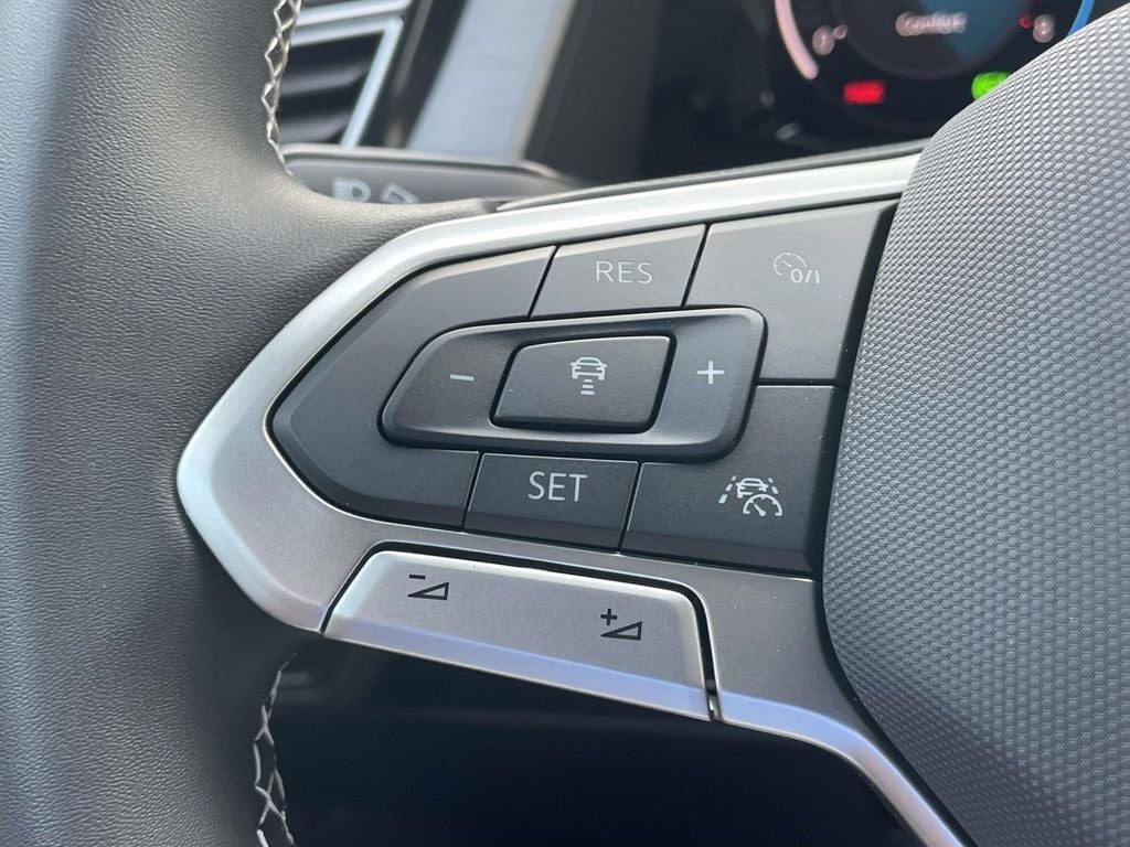 2026 Volkswagen Atlas Cross Sport 2.0T SE