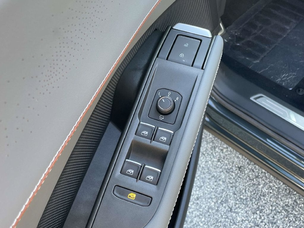 2027 Volkswagen Atlas 2.0T SEL