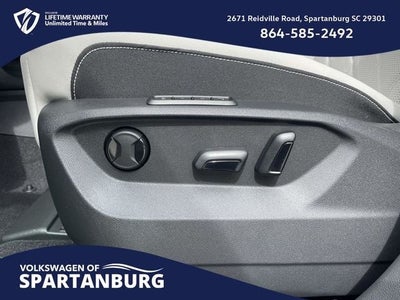 2026 Volkswagen Atlas Cross Sport 2.0T SEL Premium R-Line