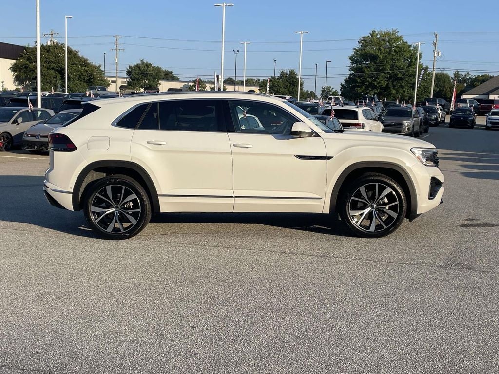 2026 Volkswagen Atlas Cross Sport 2.0T SEL Premium R-Line
