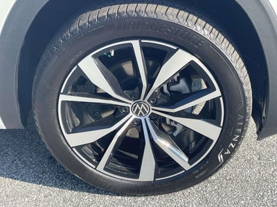 2026 Volkswagen Atlas Cross Sport 2.0T SEL Premium R-Line