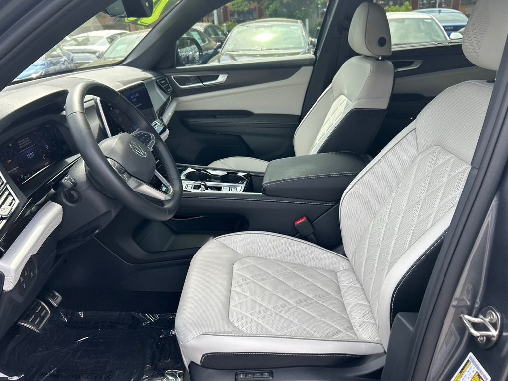 2025 Volkswagen Atlas Cross Sport 2.0T SEL Premium R-Line