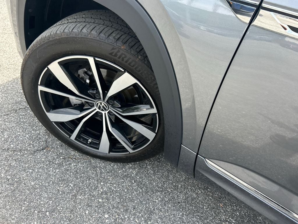 2025 Volkswagen Atlas Cross Sport 2.0T SEL Premium R-Line