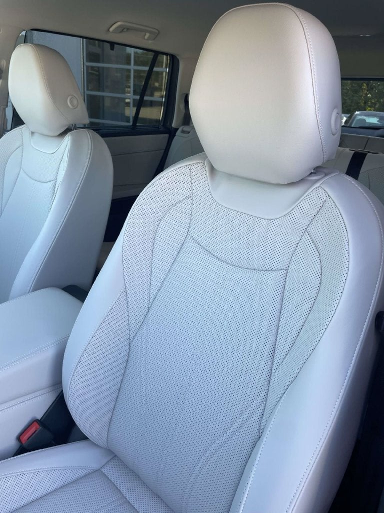 2027 Volkswagen Atlas 2.0T SE w/ Technology