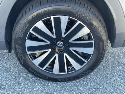 2027 Volkswagen Atlas 2.0T SE w/ Technology