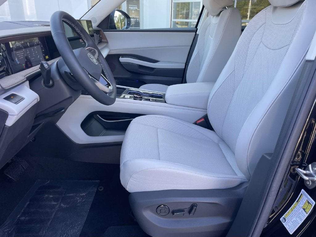 2027 Volkswagen Atlas 2.0T SE w/ Technology