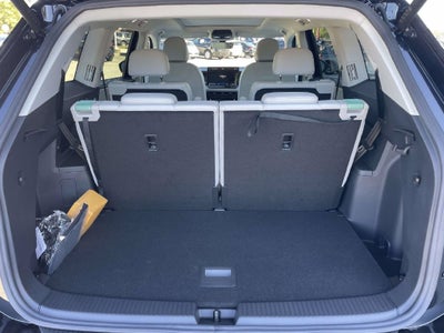 2027 Volkswagen Atlas 2.0T SE w/ Technology