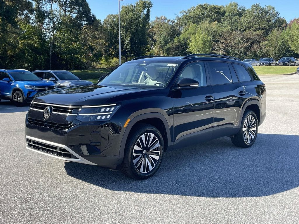 2027 Volkswagen Atlas 2.0T SE w/ Technology