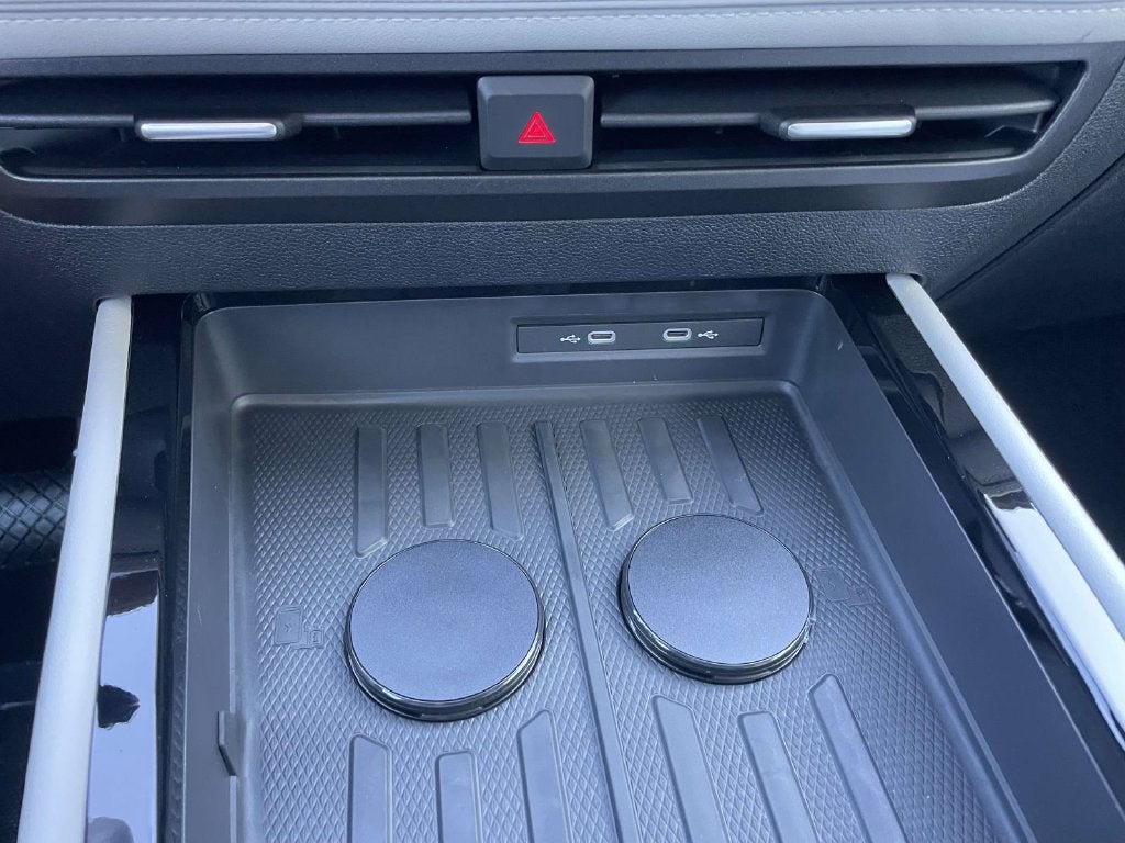 2027 Volkswagen Atlas 2.0T SE w/ Technology