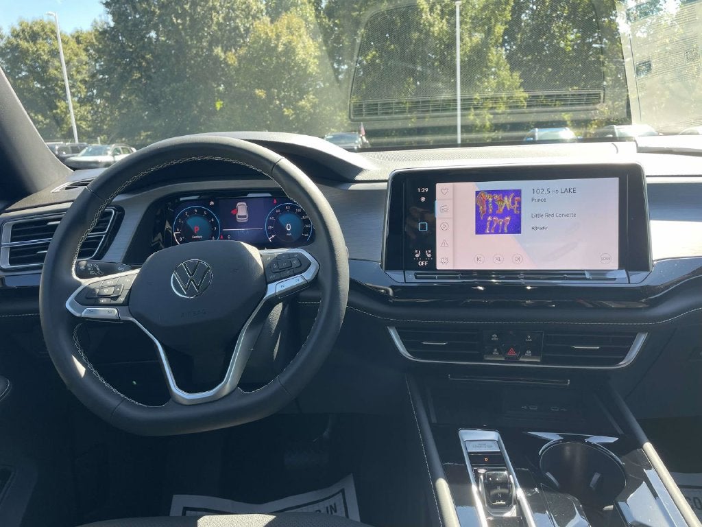 2026 Volkswagen Atlas Cross Sport 2.0T SE W/TECHNOLOGY