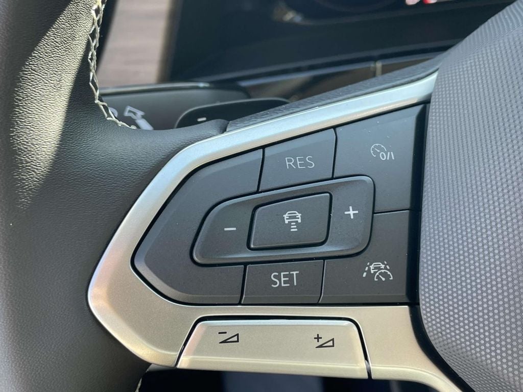 2026 Volkswagen Atlas 2.0T SE w/ Technology