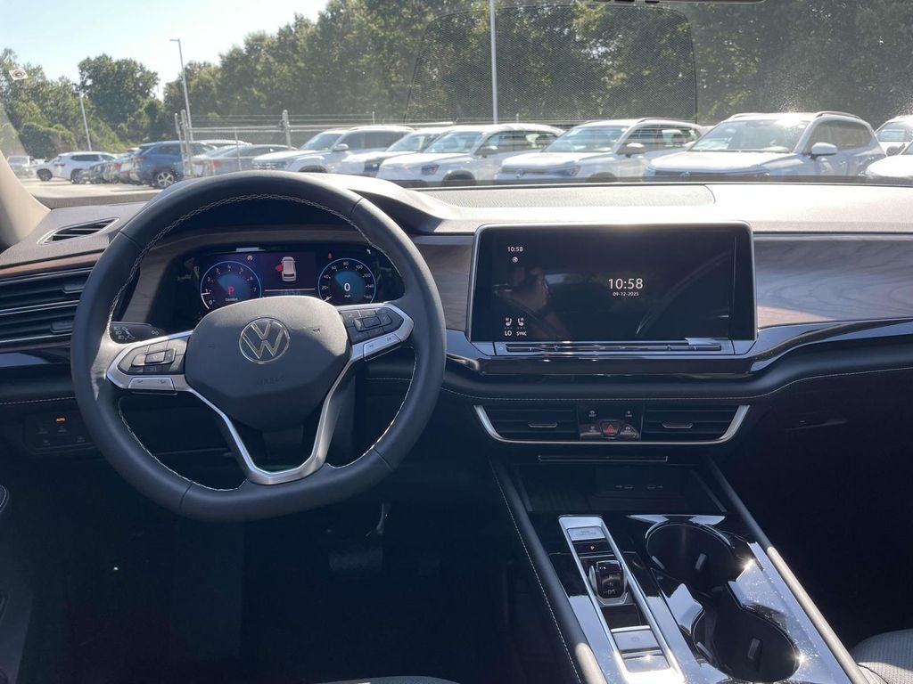 2026 Volkswagen Atlas 2.0T SE w/ Technology