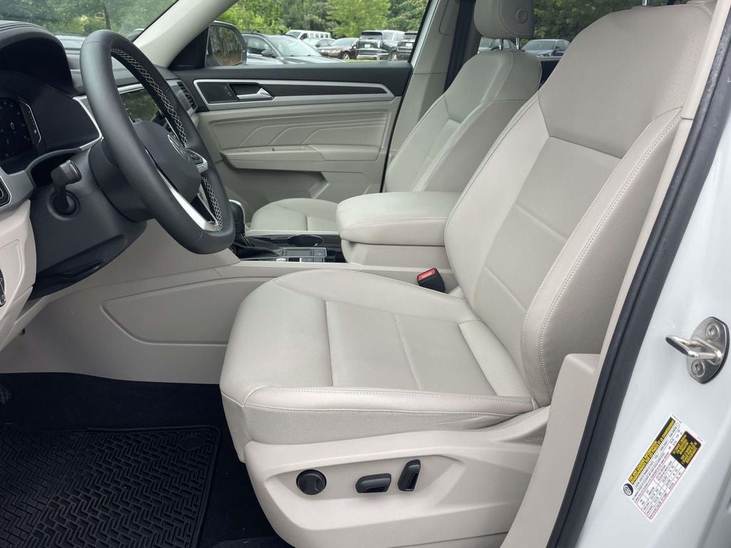 2022 Volkswagen Atlas 3.6L V6 SE w/Technology