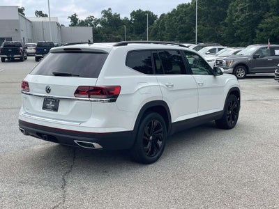 2022 Volkswagen Atlas 3.6L V6 SE w/Technology