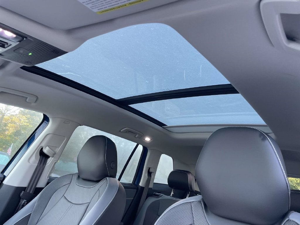 2027 Volkswagen Atlas 2.0T SE w/ Technology