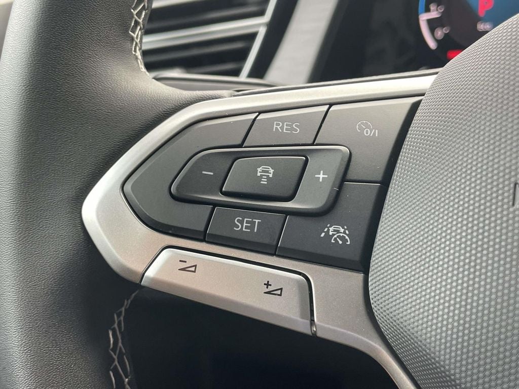 2026 Volkswagen Atlas Cross Sport 2.0T SE