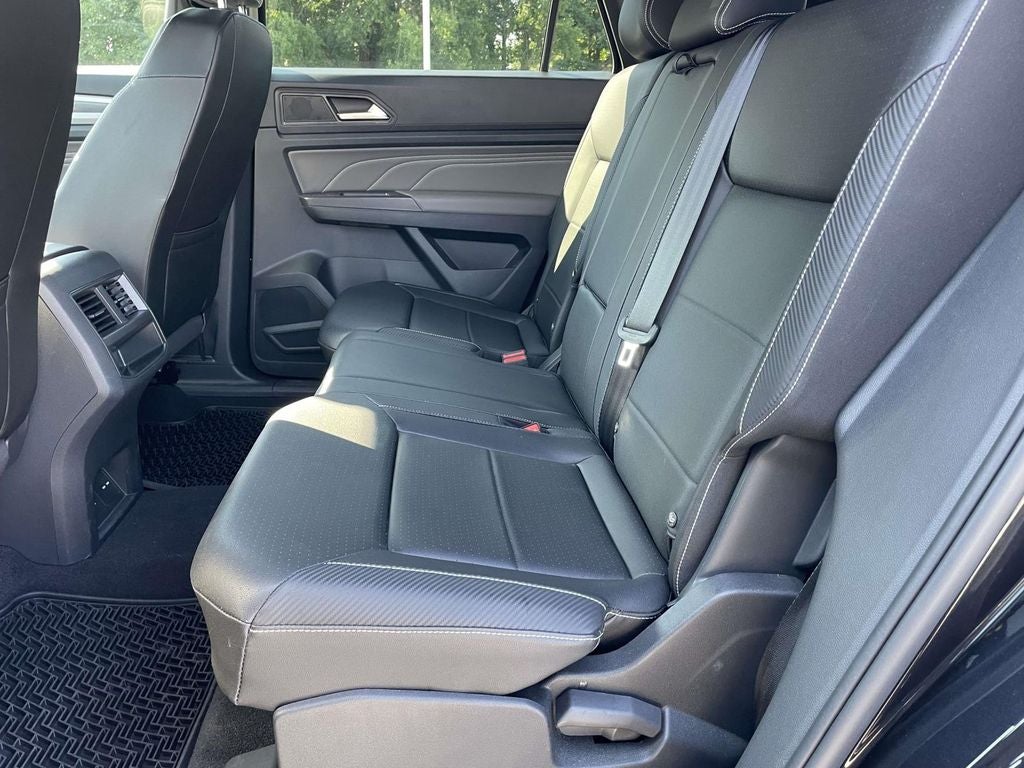 2023 Volkswagen Atlas Cross Sport 3.6L V6 SEL R-Line