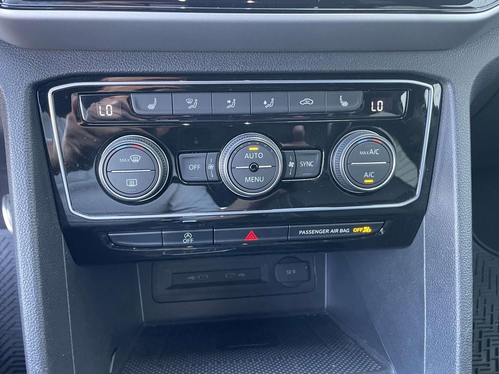 2023 Volkswagen Atlas Cross Sport 3.6L V6 SEL R-Line
