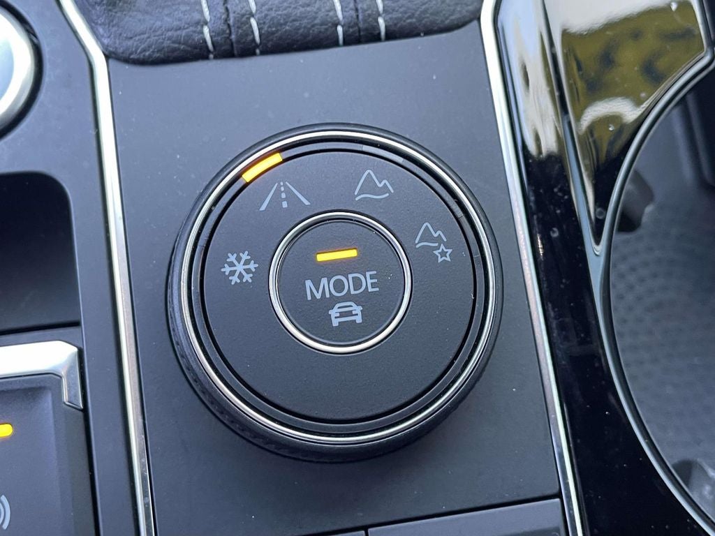 2023 Volkswagen Atlas Cross Sport 3.6L V6 SEL R-Line