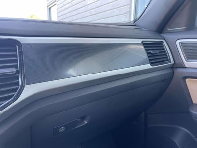 2022 Volkswagen Atlas Cross Sport 2.0T SE w/Technology