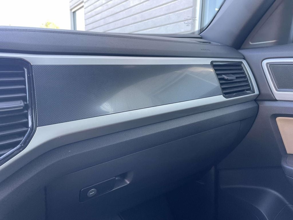 2022 Volkswagen Atlas Cross Sport 2.0T SE w/Technology