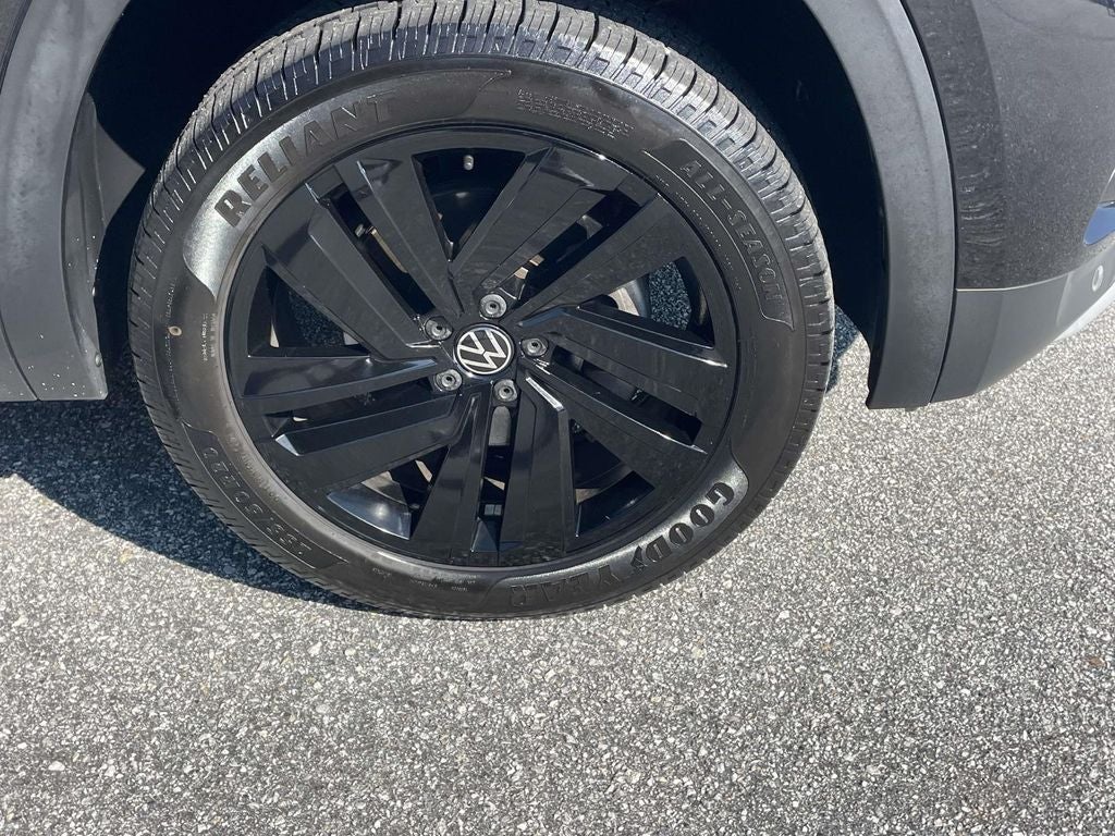 2022 Volkswagen Atlas Cross Sport 2.0T SE w/Technology