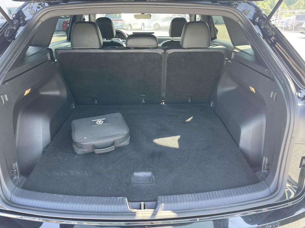 2022 Volkswagen Atlas Cross Sport 2.0T SE w/Technology