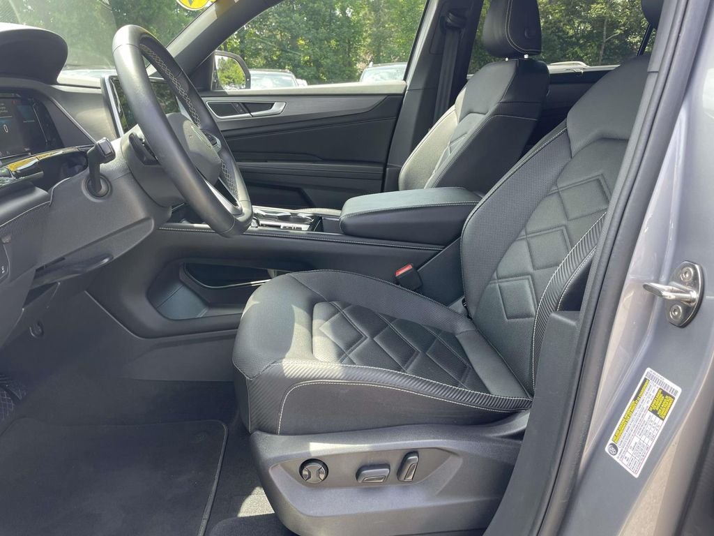 2024 Volkswagen Atlas Cross Sport 2.0T SE w/Technology