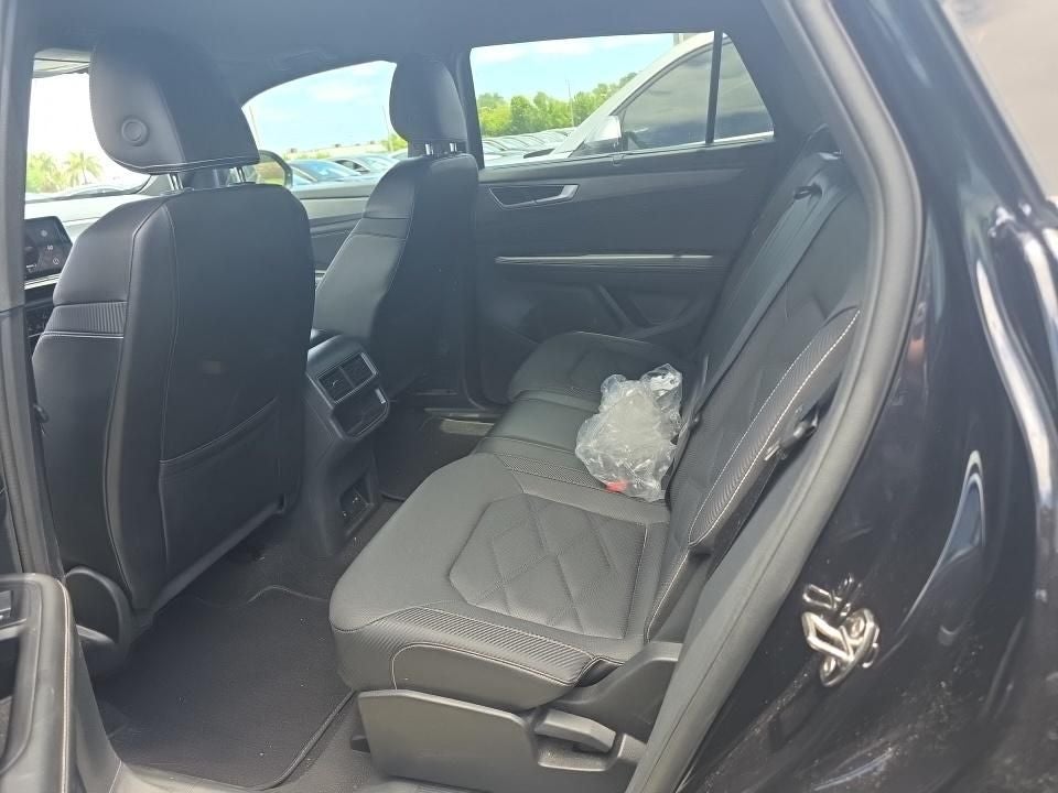 2024 Volkswagen Atlas Cross Sport 2.0T SE w/Technology