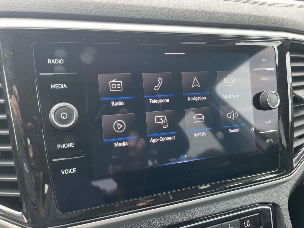 2023 Volkswagen Atlas 3.6L V6 SE w/Technology