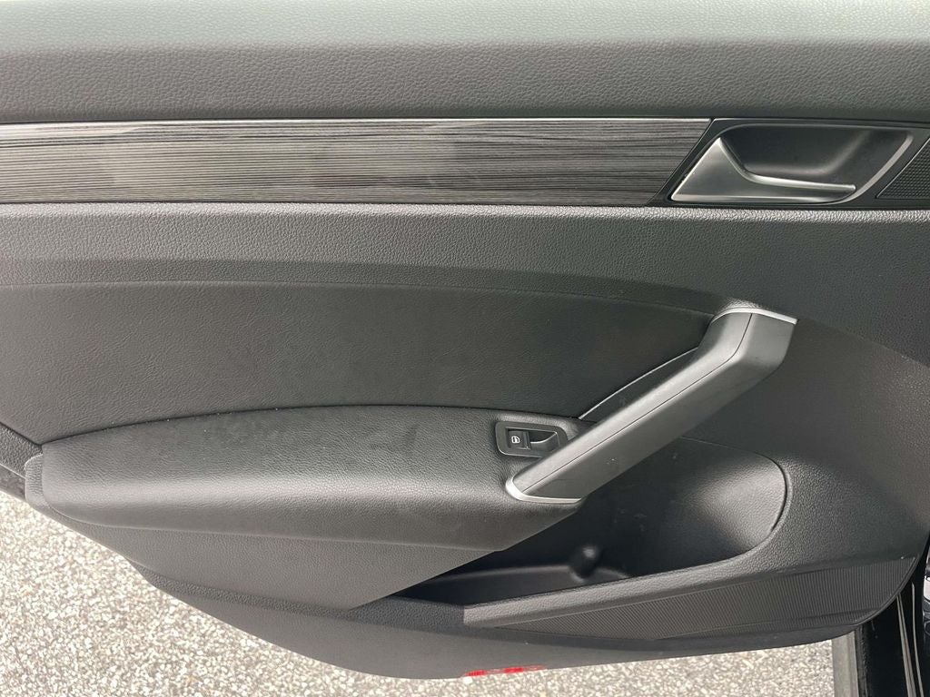 2021 Volkswagen Passat 2.0T R-Line