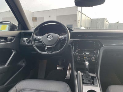 2021 Volkswagen Passat 2.0T R-Line