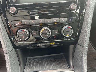2021 Volkswagen Passat 2.0T R-Line