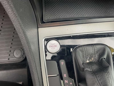 2021 Volkswagen Passat 2.0T R-Line