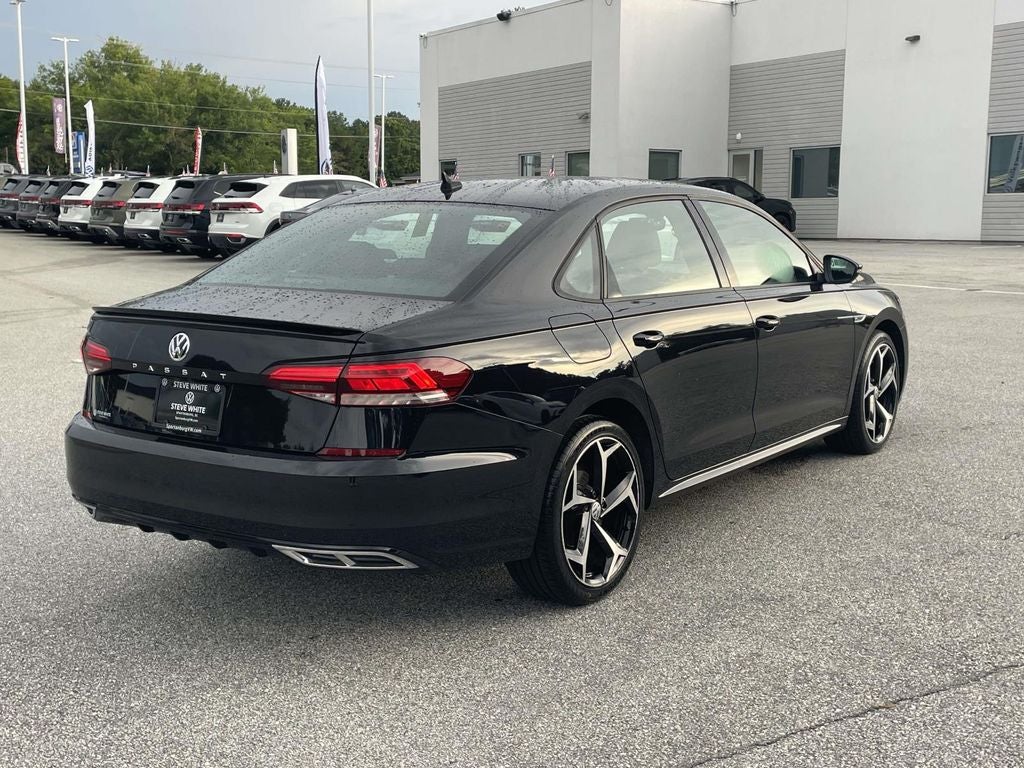 2021 Volkswagen Passat 2.0T R-Line